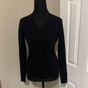 Black V-Neck Sweater 100% Cashmere